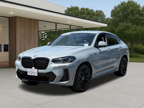 Gray Metallic 2025 BMW X4 xDrive30i