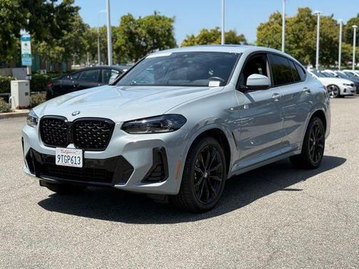 Gray Metallic 2025 BMW X4 xDrive30i