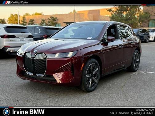 Aventurin Red Metallic 2026 BMW iX xDrive45