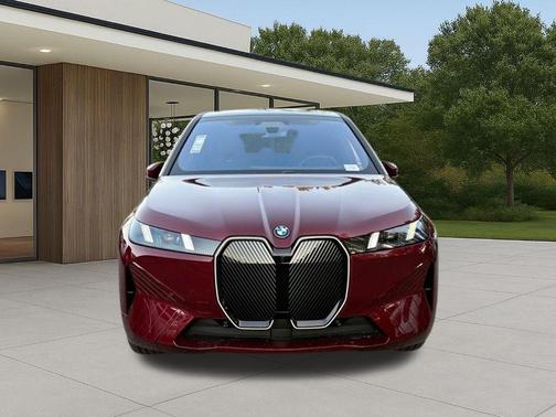 Aventurin Red Metallic 2026 BMW iX xDrive45