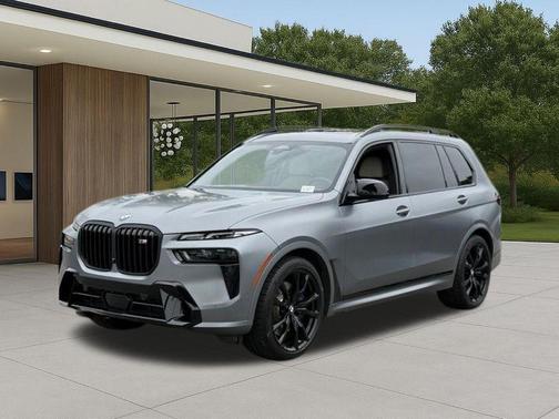 Metallic 2023 BMW X7 M60i