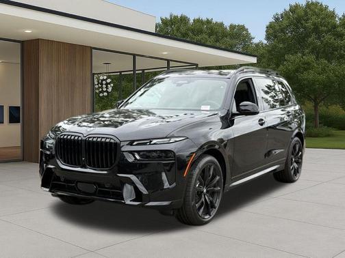 Black Sapphire Metallic 2026 BMW X7 xDrive40i