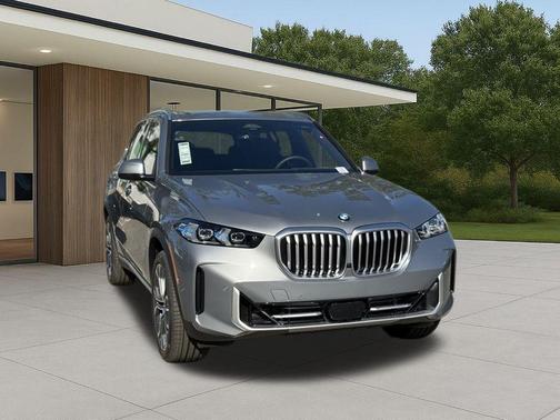 Gray Metallic 2026 BMW X5 sDrive40i