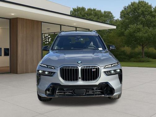 Skyscraper Gray Metallic 2024 BMW X7 M60i
