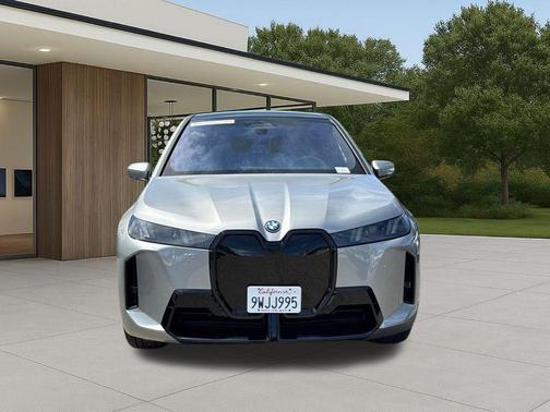 Space Silver 2026 BMW iX xDrive60