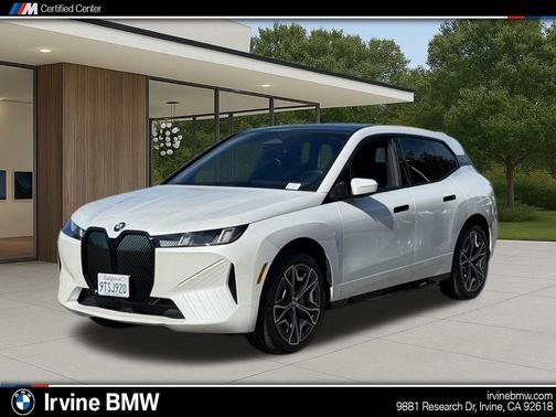 Mineral White Metallic 2026 BMW iX xDrive60