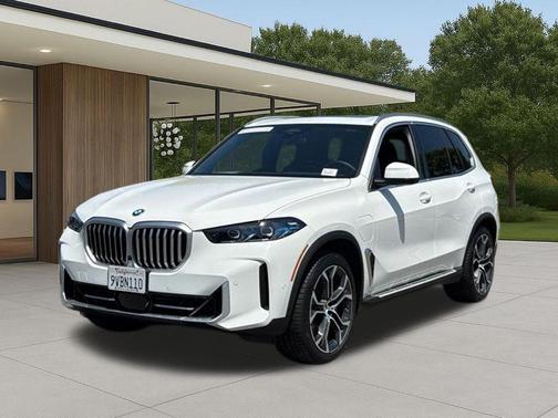 Alpine White 2026 BMW X5 PHEV xDrive50e