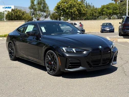 Black Sapphire Metallic 2026 BMW M440 i
