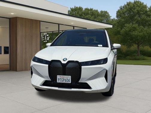 Alpine White 2026 BMW iX xDrive60