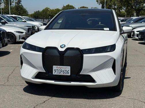 Alpine White 2026 BMW iX xDrive60