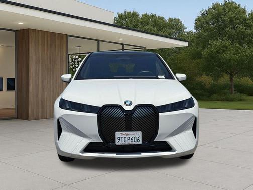 Alpine White 2026 BMW iX xDrive60