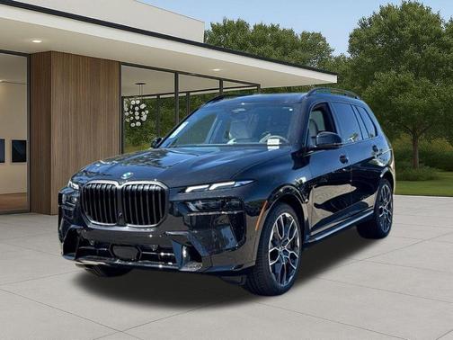 Black Sapphire Metallic 2027 BMW X7 xDrive40i