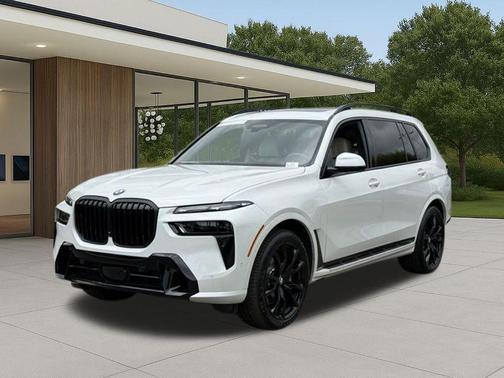 Mineral White Metallic 2026 BMW X7 xDrive40i