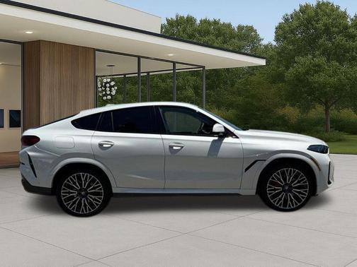 Mineral White Metallic 2027 BMW X6 xDrive40i
