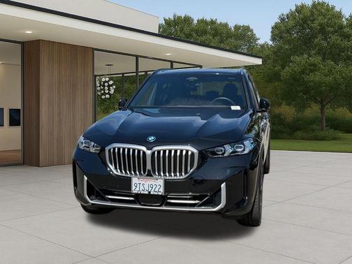 Black Sapphire Metallic 2026 BMW X5 PHEV xDrive50e