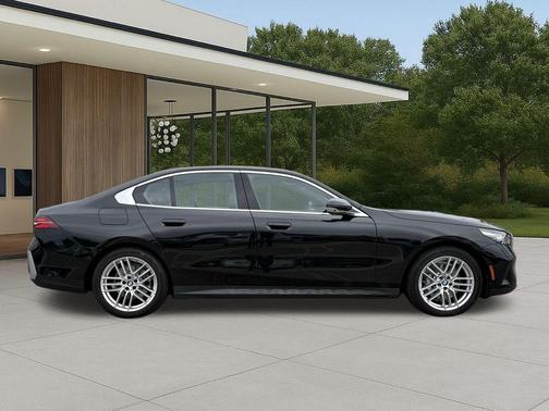Black Sapphire Metallic 2025 BMW 530 i xDrive