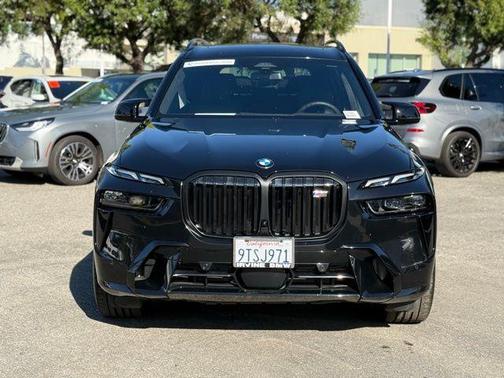 Black Sapphire Metallic 2026 BMW X7 M60i