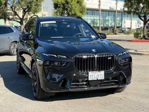 Black Sapphire Metallic 2026 BMW X7 M60i