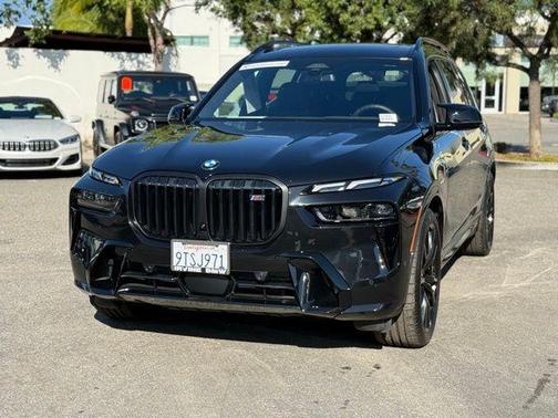 Black Sapphire Metallic 2026 BMW X7 M60i