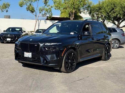 Black Sapphire Metallic 2026 BMW X7 M60i