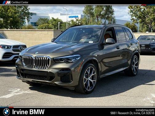 Manhattan Green Metallic 2023 BMW X5 xDrive40i