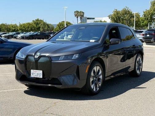 Dark Graphite Metallic 2026 BMW iX xDrive60