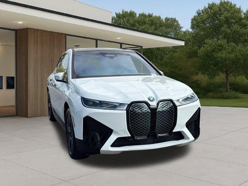 Alpine White 2024 BMW iX xDrive50