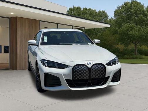 Mineral White Metallic 2026 BMW i4 Gran Coupe xDrive40