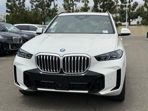 Alpine White 2026 BMW X5 PHEV xDrive50e