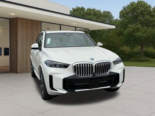 Alpine White 2026 BMW X5 PHEV xDrive50e