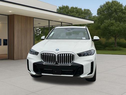 Alpine White 2026 BMW X5 PHEV xDrive50e