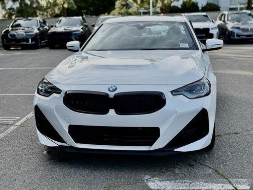 2026 BMW 230 i