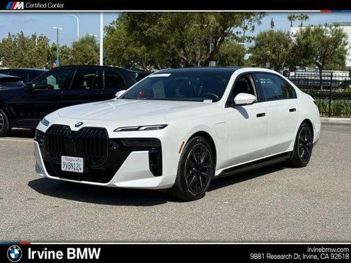 Mineral White Metallic 2026 BMW 750e xDrive