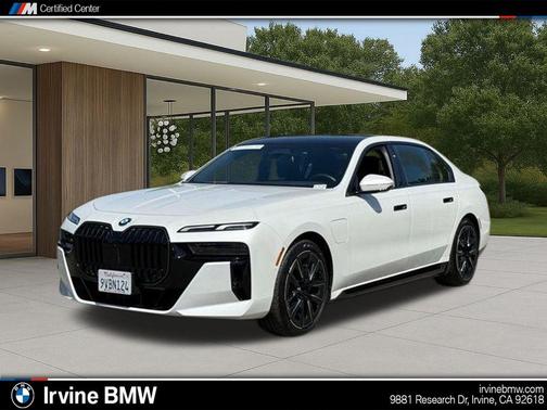 Mineral White Metallic 2026 BMW 750e xDrive