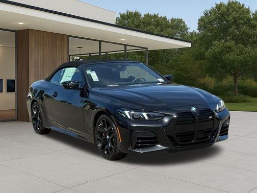 Black Sapphire Metallic 2027 BMW M440 i