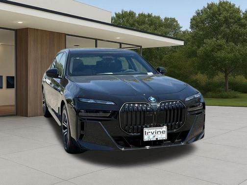 Black Sapphire Metallic 2025 BMW i7 xDrive60