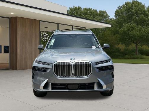 C4W 2027 BMW X7 xDrive40i