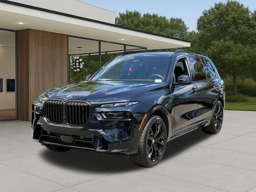 Carbon Black Metallic 2024 BMW X7 xDrive40i