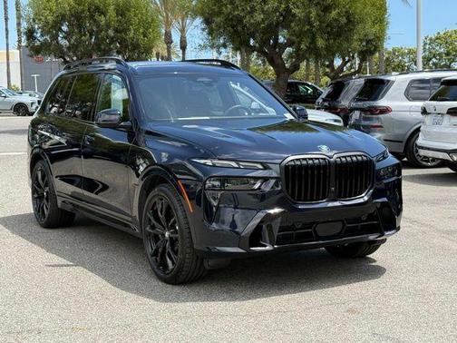 Carbon Black Metallic 2024 BMW X7 xDrive40i