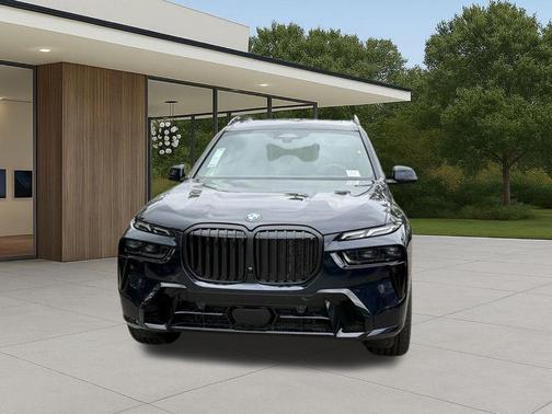 Carbon Black Metallic 2026 BMW X7 xDrive40i
