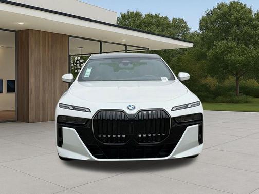 Mineral White Metallic 2026 BMW 760 760i xDrive