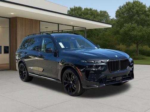 Black Sapphire Metallic 2026 BMW X7 xDrive40i