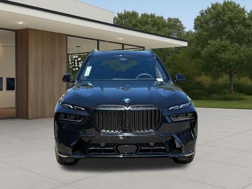 Black Sapphire Metallic 2026 BMW X7 xDrive40i