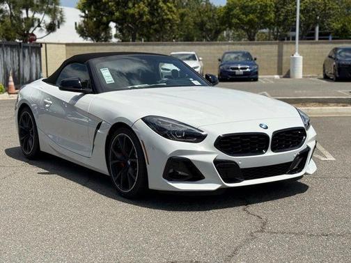 Alpine White 2026 BMW Z4 M40i