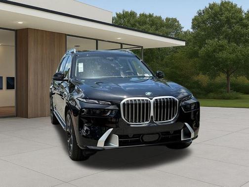 Black Sapphire Metallic 2027 BMW X7 xDrive40i