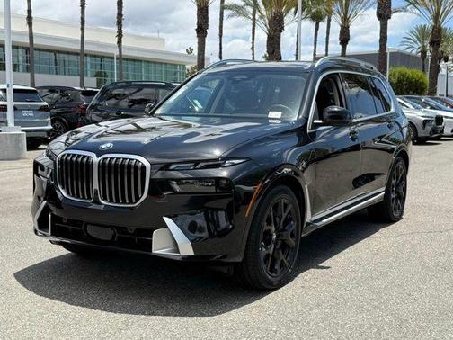 Black Sapphire Metallic 2027 BMW X7 xDrive40i