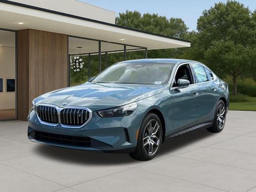 Green Metallic 2026 BMW i5 eDrive40