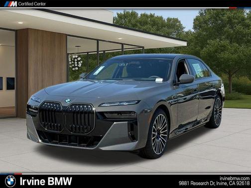 Gray Metallic 2026 BMW i7 EDrive50