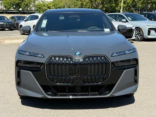 Gray Metallic 2026 BMW i7 EDrive50