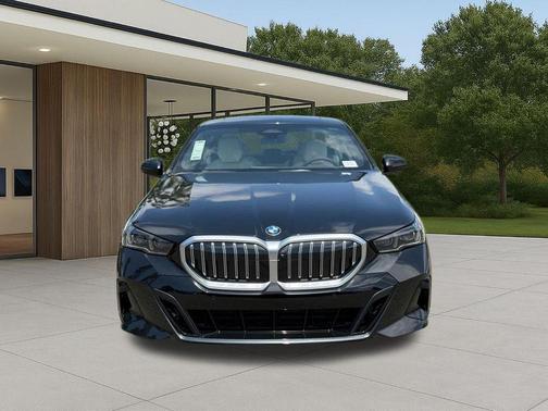 Black Sapphire Metallic 2026 BMW 530 i